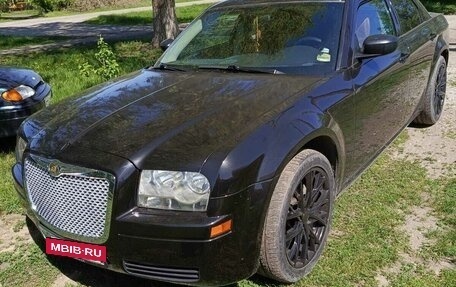 Chrysler 300C II, 2007 год, 850 000 рублей, 4 фотография
