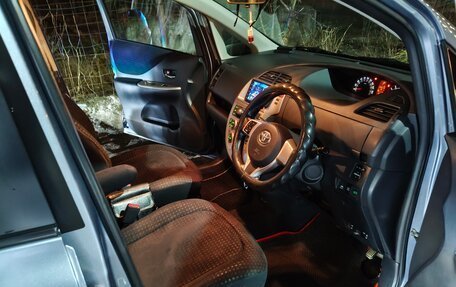 Toyota Ractis I, 2010 год, 575 000 рублей, 6 фотография