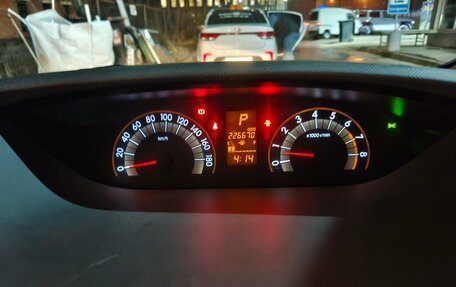 Toyota Ractis I, 2010 год, 575 000 рублей, 10 фотография