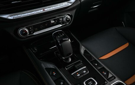 FAW Bestune T77, 2023 год, 2 099 000 рублей, 12 фотография