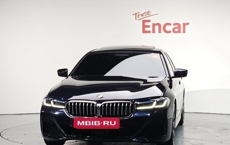 BMW 5 серия, 2022 год, 4 880 000 рублей, 2 фотография