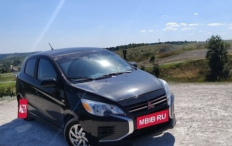 Mitsubishi Mirage VI рестайлинг, 2021 год, 1 220 000 рублей, 1 фотография