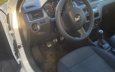 Skoda Rapid I, 2017 год, 715 000 рублей, 7 фотография