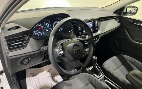 Skoda Rapid II, 2022 год, 1 700 000 рублей, 11 фотография