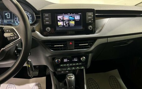 Skoda Rapid II, 2022 год, 1 700 000 рублей, 24 фотография