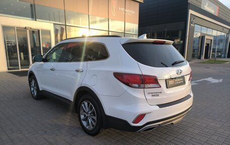 Hyundai Santa Fe III рестайлинг, 2017 год, 1 990 000 рублей, 12 фотография