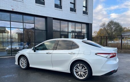 Toyota Camry, 2021 год, 2 945 000 рублей, 3 фотография