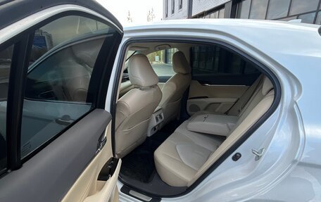 Toyota Camry, 2021 год, 2 945 000 рублей, 8 фотография