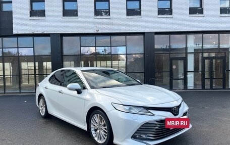 Toyota Camry, 2021 год, 2 945 000 рублей, 2 фотография