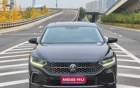Volkswagen Passat B8 рестайлинг, 2023 год, 1 810 999 рублей, 2 фотография