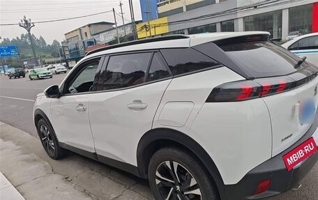 Peugeot 2008 II, 2022 год, 1 100 111 рублей, 4 фотография