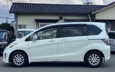 Honda Freed I, 2016 год, 743 000 рублей, 2 фотография