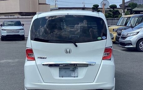 Honda Freed I, 2016 год, 743 000 рублей, 4 фотография