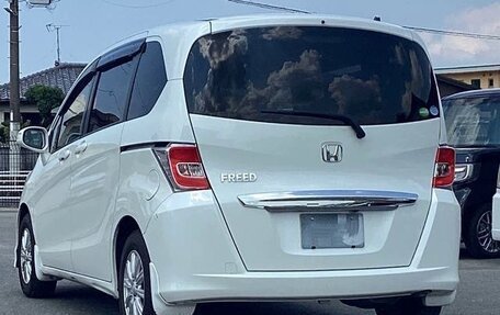 Honda Freed I, 2016 год, 743 000 рублей, 3 фотография