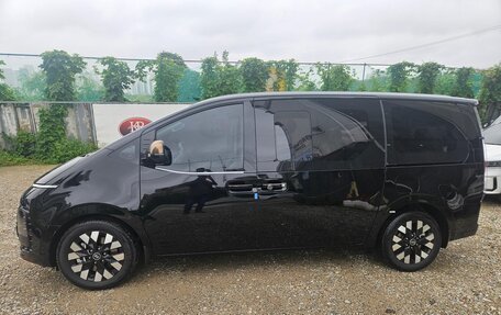 Hyundai Staria, 2025 год, 7 450 000 рублей, 2 фотография