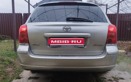 Toyota Avensis III рестайлинг, 2003 год, 600 000 рублей, 5 фотография