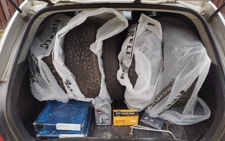 Toyota Avensis III рестайлинг, 2003 год, 600 000 рублей, 16 фотография