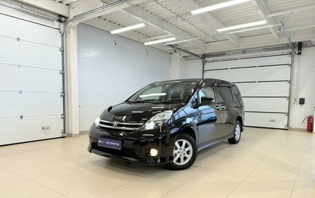Toyota ISis I, 2013 год, 1 399 999 рублей, 1 фотография