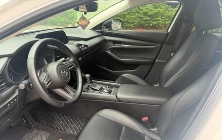 Mazda 3, 2021 год, 1 800 000 рублей, 11 фотография