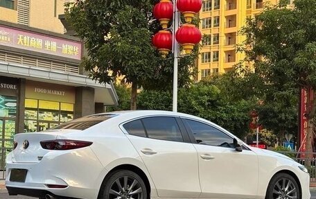 Mazda 3, 2021 год, 1 800 000 рублей, 4 фотография