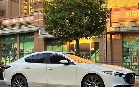 Mazda 3, 2021 год, 1 800 000 рублей, 3 фотография