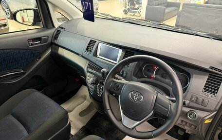 Toyota ISis I, 2013 год, 1 399 999 рублей, 11 фотография