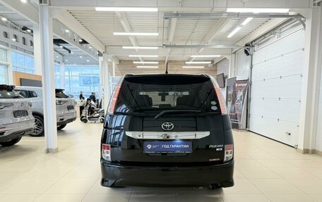 Toyota ISis I, 2013 год, 1 399 999 рублей, 5 фотография