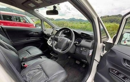 Toyota Wish II, 2012 год, 1 102 000 рублей, 18 фотография