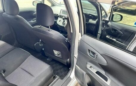 Toyota Wish II, 2012 год, 1 098 000 рублей, 21 фотография