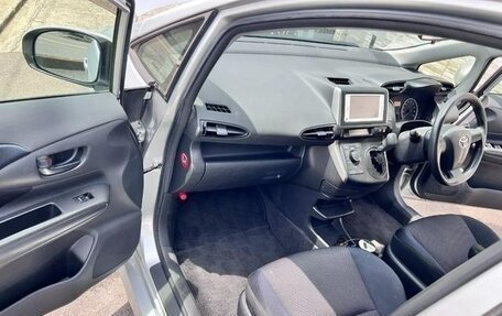 Toyota Wish II, 2012 год, 1 098 000 рублей, 24 фотография