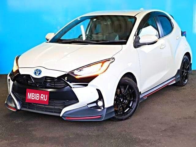Toyota Yaris III рестайлинг 2, 2022 год, 1 220 001 рублей, 1 фотография