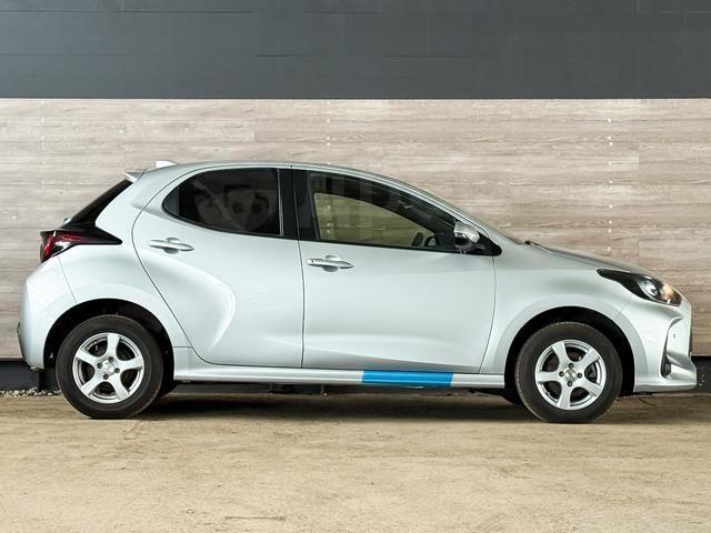 Toyota Yaris III рестайлинг 2, 2021 год, 914 865 рублей, 8 фотография