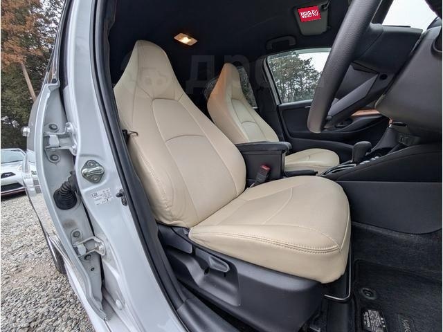 Toyota Yaris III рестайлинг 2, 2022 год, 875 900 рублей, 11 фотография