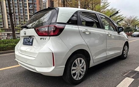 Honda Fit, 2022 год, 1 000 000 рублей, 6 фотография