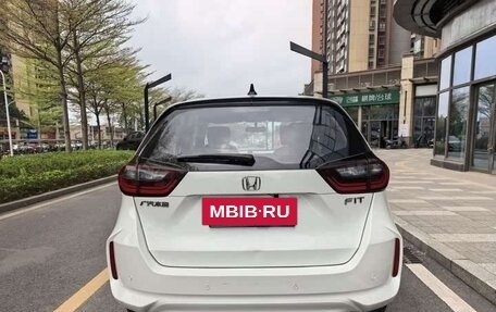 Honda Fit, 2022 год, 1 000 000 рублей, 5 фотография