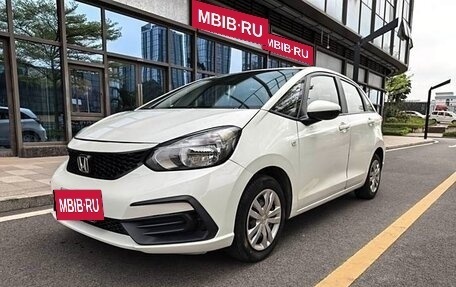 Honda Fit, 2022 год, 1 000 000 рублей, 2 фотография