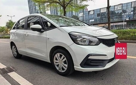 Honda Fit, 2022 год, 1 000 000 рублей, 7 фотография