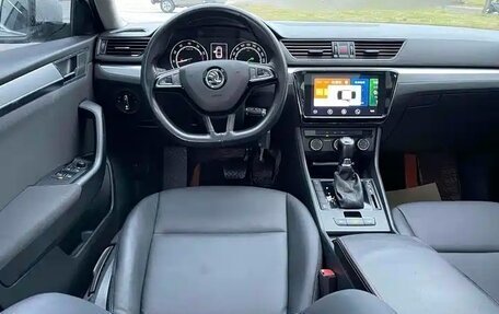 Skoda Superb III рестайлинг, 2022 год, 1 700 000 рублей, 15 фотография