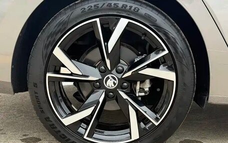 Skoda Octavia IV, 2022 год, 1 820 000 рублей, 16 фотография