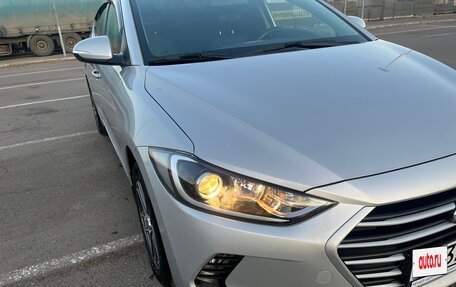 Hyundai Elantra VI рестайлинг, 2018 год, 1 650 000 рублей, 5 фотография