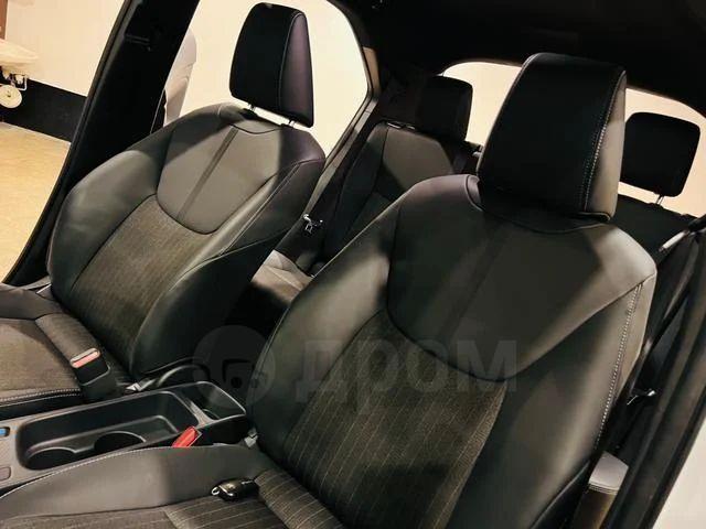 Toyota Yaris Cross, 2022 год, 1 210 000 рублей, 4 фотография