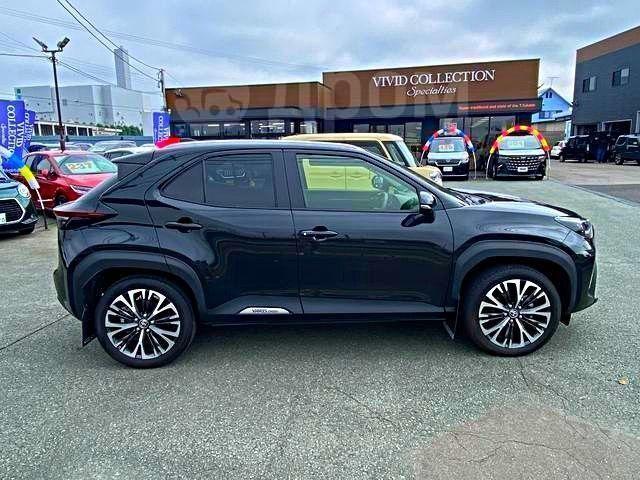 Toyota Yaris Cross, 2022 год, 1 380 000 рублей, 3 фотография