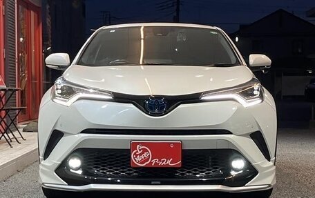 Toyota C-HR I рестайлинг, 2022 год, 2 160 000 рублей, 3 фотография