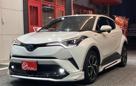Toyota C-HR I рестайлинг, 2022 год, 2 160 000 рублей, 2 фотография