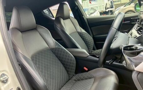 Toyota C-HR I рестайлинг, 2022 год, 2 160 000 рублей, 12 фотография