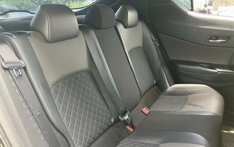 Toyota C-HR I рестайлинг, 2022 год, 2 160 000 рублей, 19 фотография