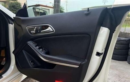 Mercedes-Benz CLA, 2016 год, 1 340 000 рублей, 26 фотография