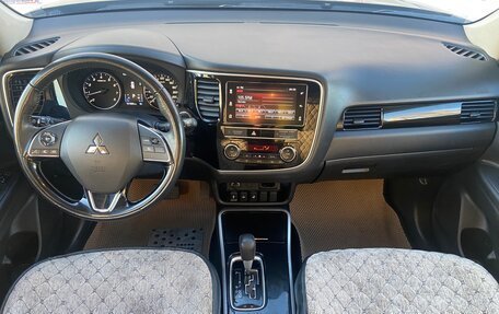 Mitsubishi Outlander III рестайлинг 3, 2018 год, 2 030 000 рублей, 5 фотография