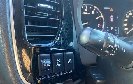 Mitsubishi Outlander III рестайлинг 3, 2018 год, 2 030 000 рублей, 7 фотография