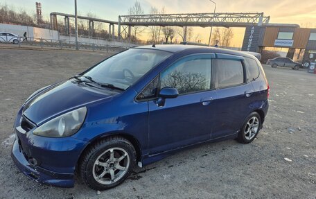 Honda Fit III, 2001 год, 250 000 рублей, 2 фотография